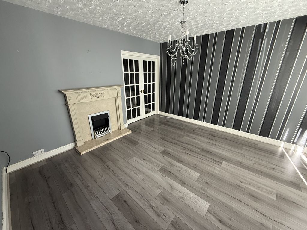 Property photo 3 of 13 Img_9727