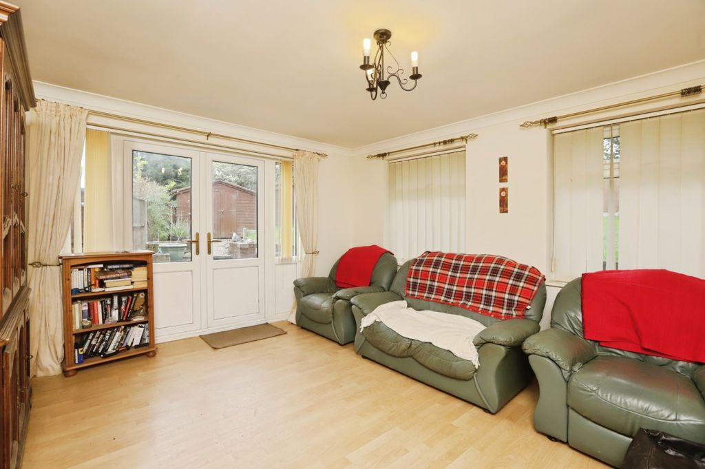 Property photo 3 of 16 Image 2