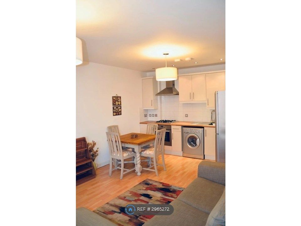 Property photo 2 of 8