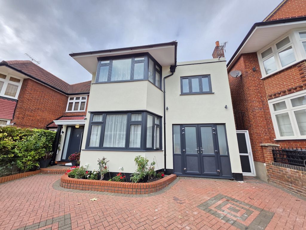 Property photo 1 of 57 Photo 11