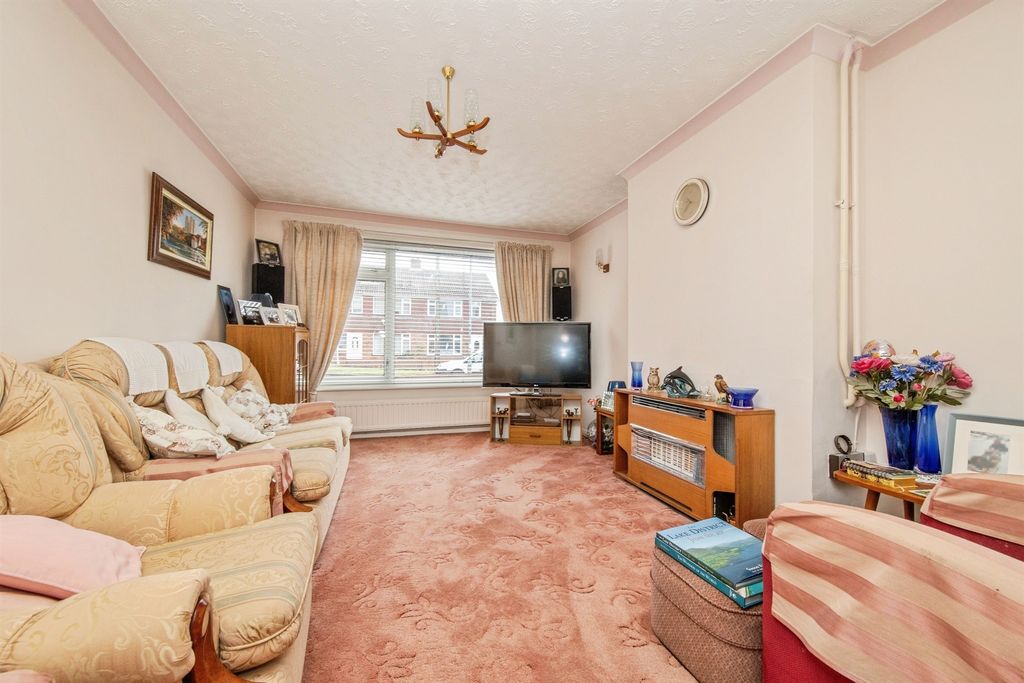Property photo 3 of 16