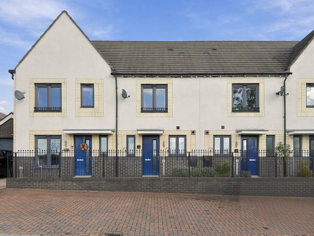 Property photo 2 of 13