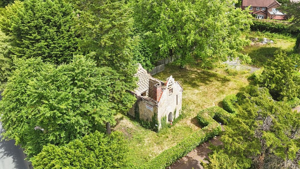 Property photo 2 of 7 5258515