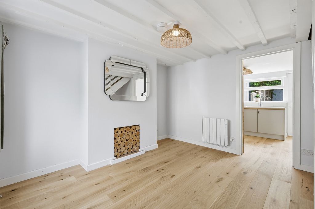 Property photo 3 of 16 16_Img_9453