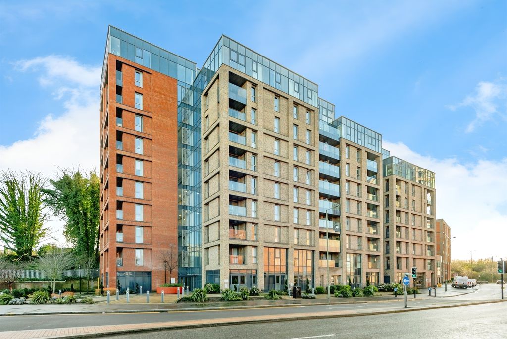 Property photo 1 of 14