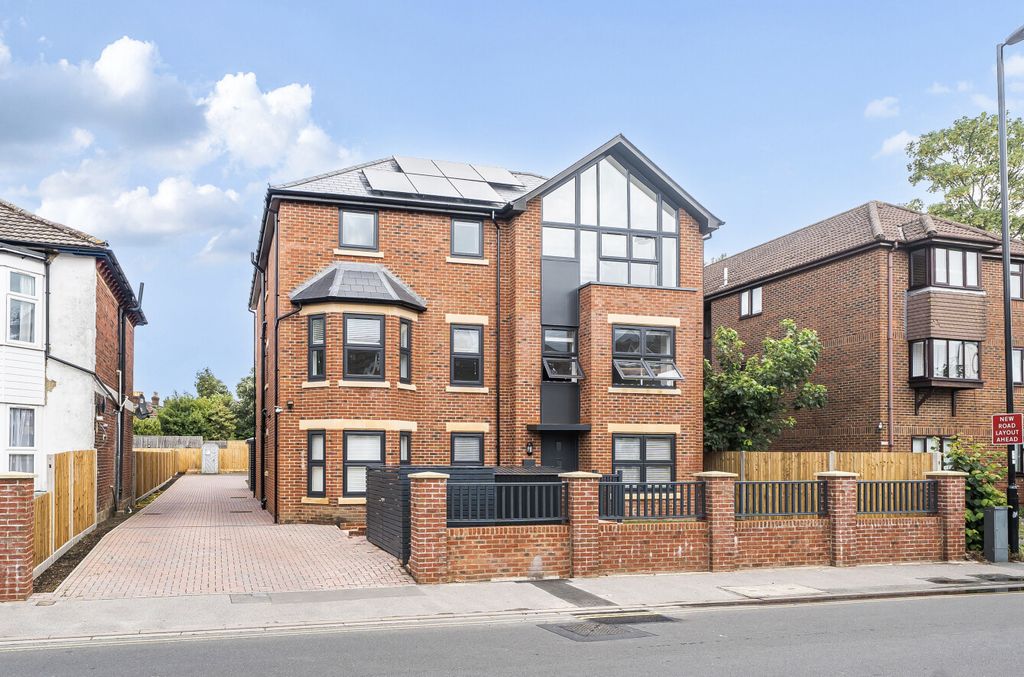 Property photo 1 of 13 1473460-15-6A29B3...