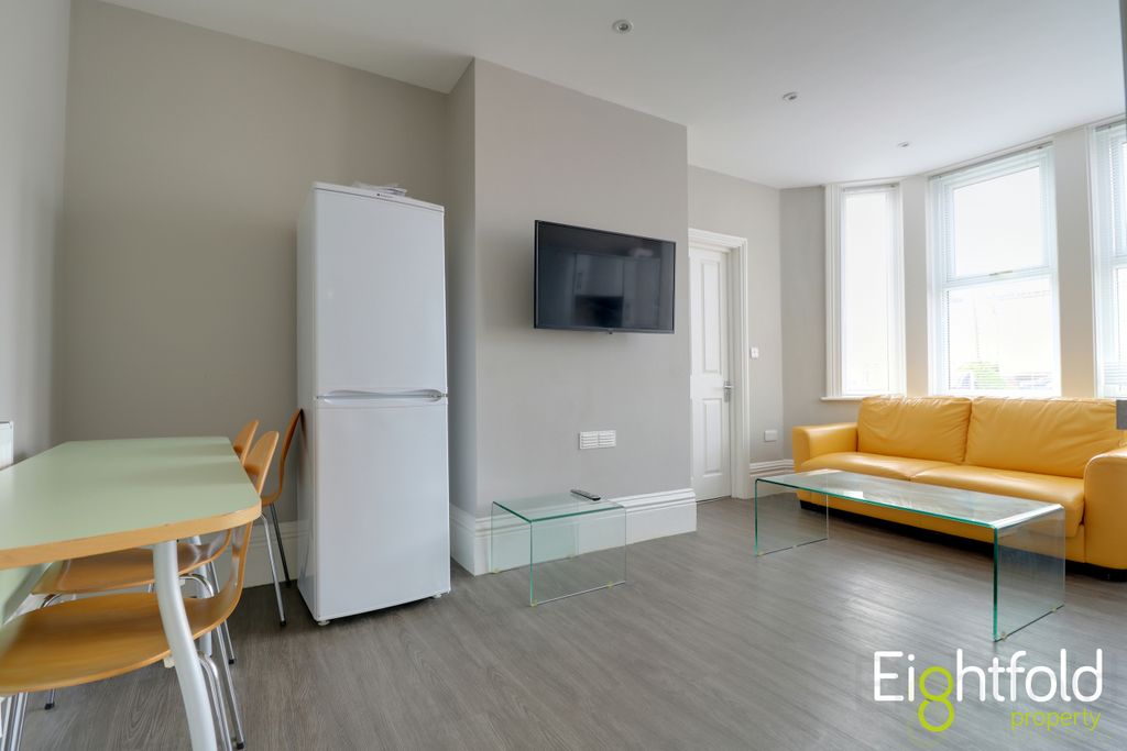 Property photo 3 of 12 Image