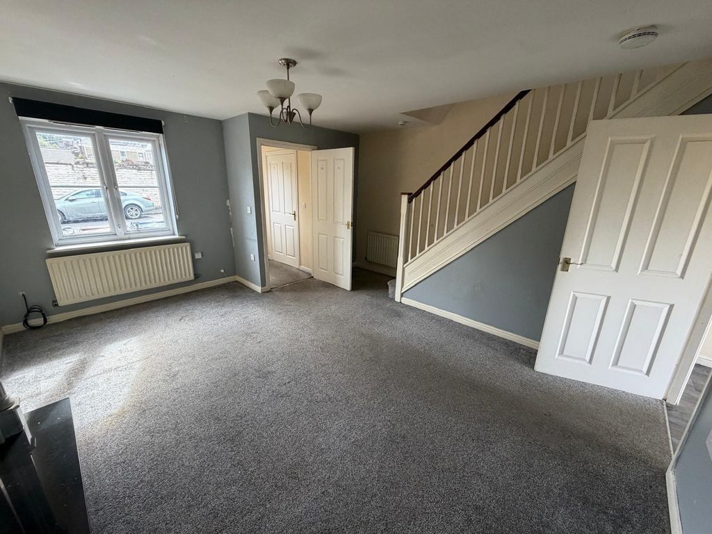 Property photo 2 of 9 Photo 10
