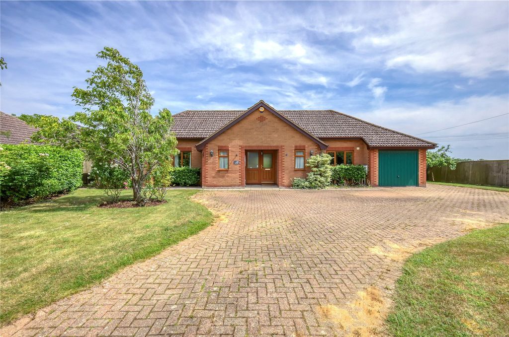 Property photo 1 of 25 Front
