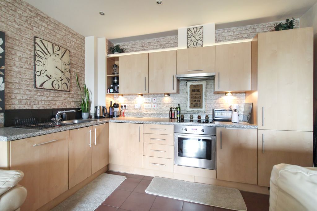 Property photo 3 of 9