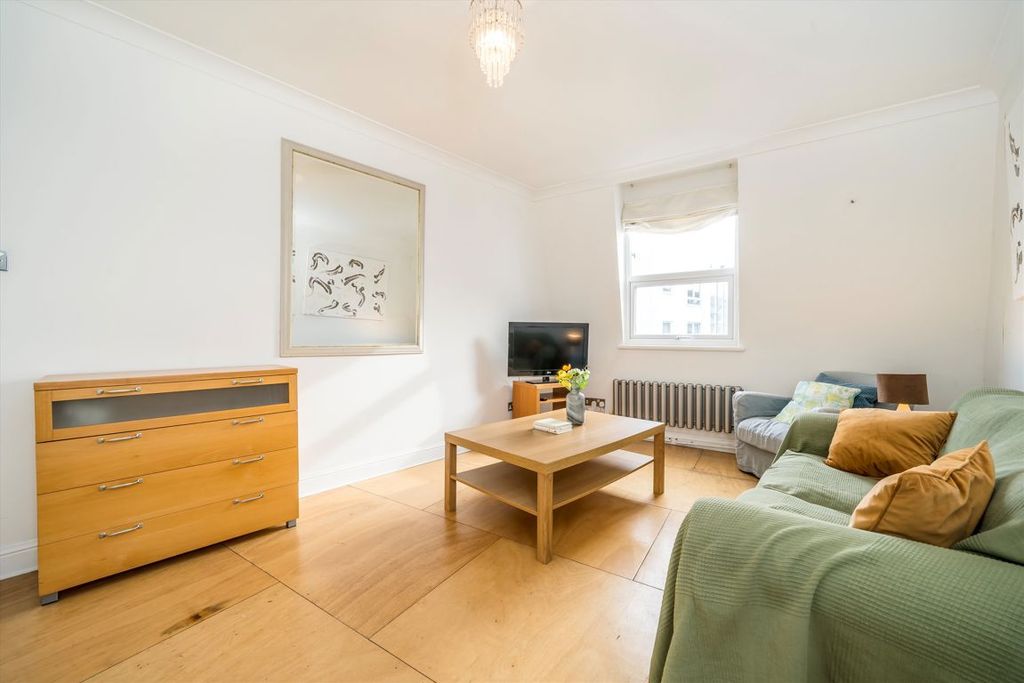 Property photo 2 of 6