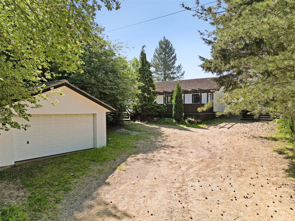 Property photo 3 of 10