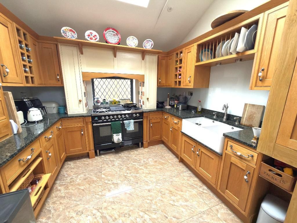 Property photo 2 of 17 Photo 2