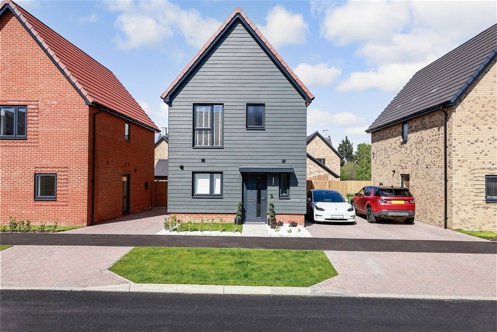 Property photo 2 of 9 Front