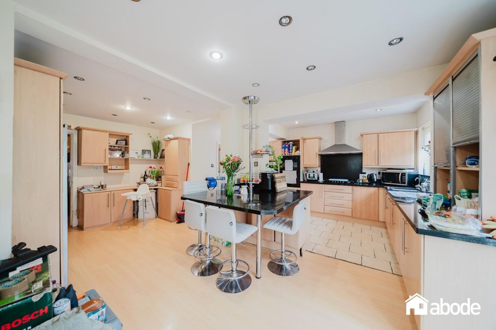 Property photo 3 of 27 Dsc02828-Hdr.Jpg