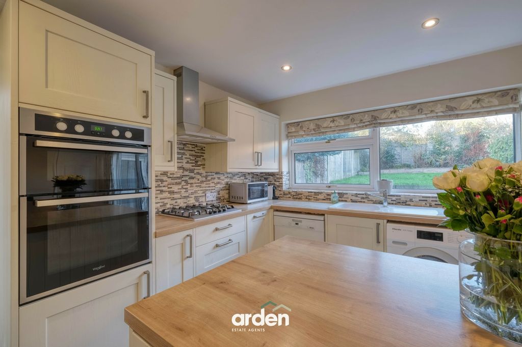 Property photo 2 of 18