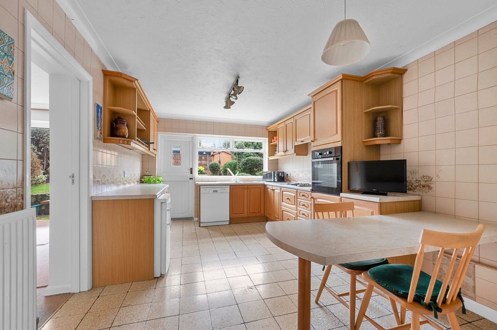 Property photo 2 of 17