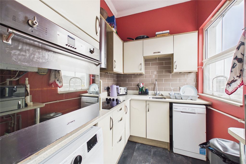 Property photo 3 of 6 Picture No. 02