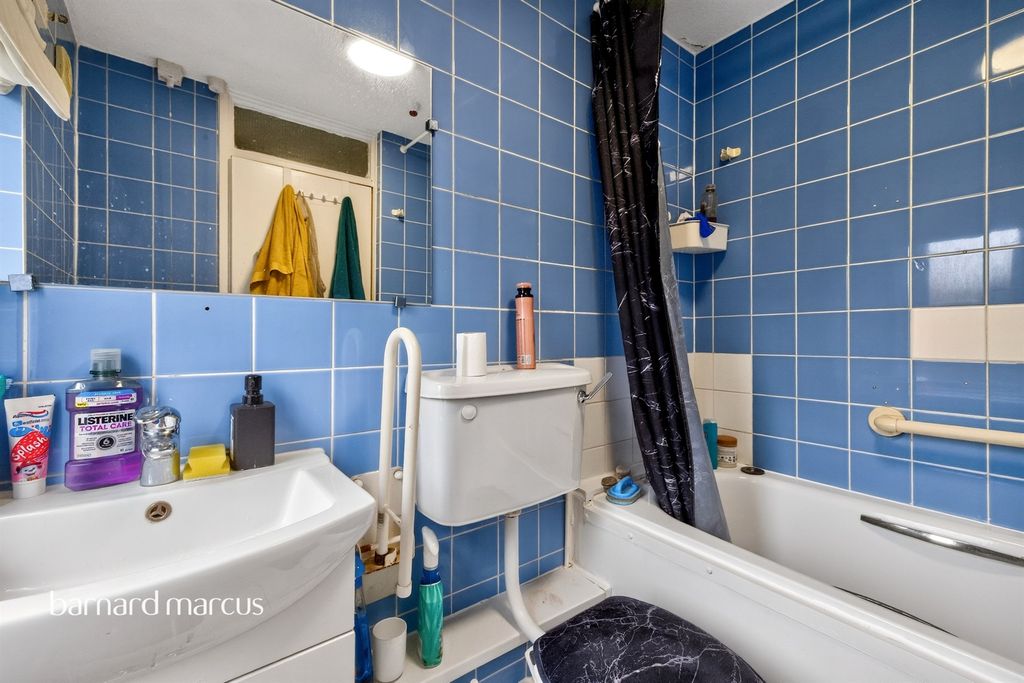 Property photo 3 of 4