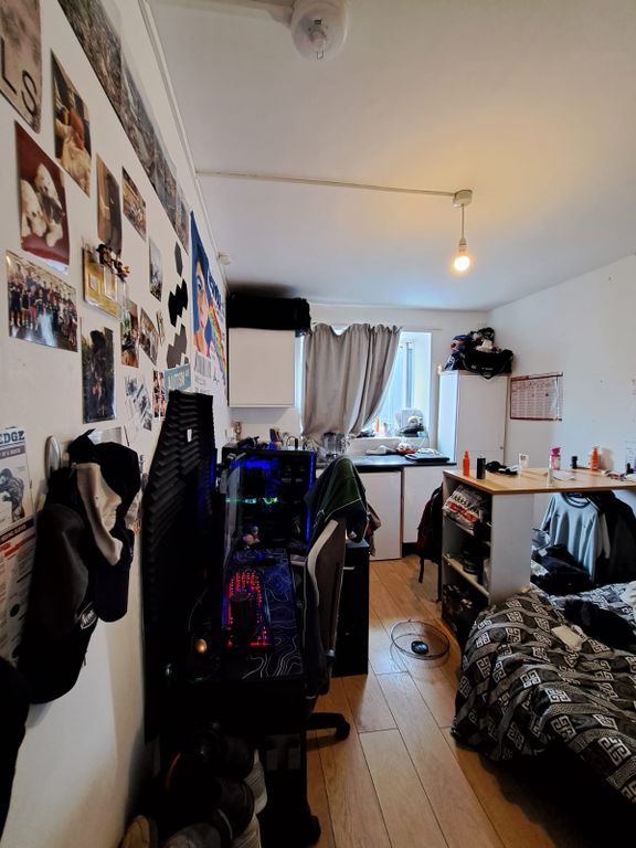 Property photo 2 of 8