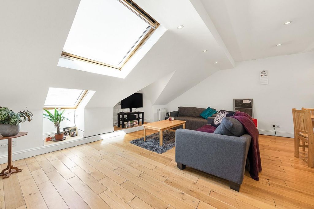 Property photo 2 of 11 Reception.Jpg