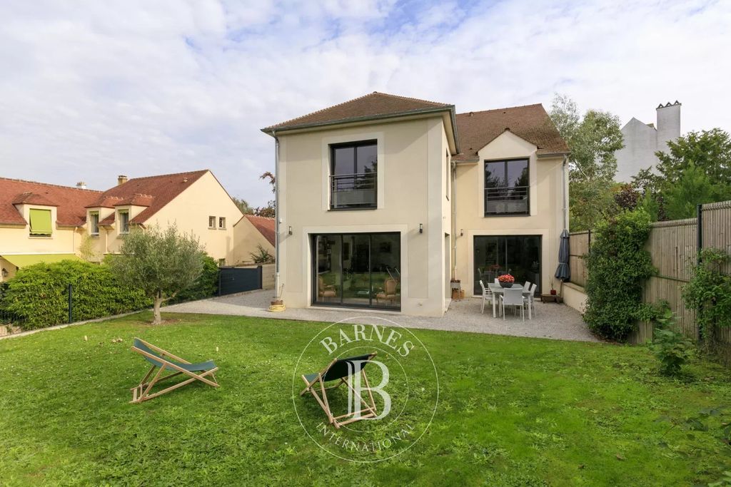 Property photo 2 of 13