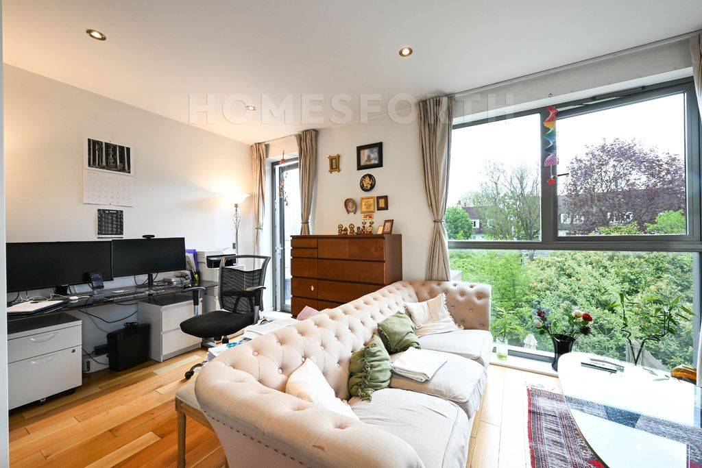 Property photo 3 of 15 Photo 5