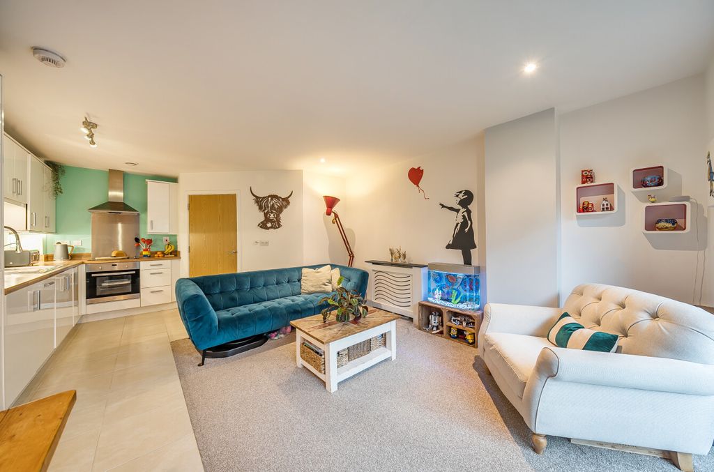 Property photo 3 of 9