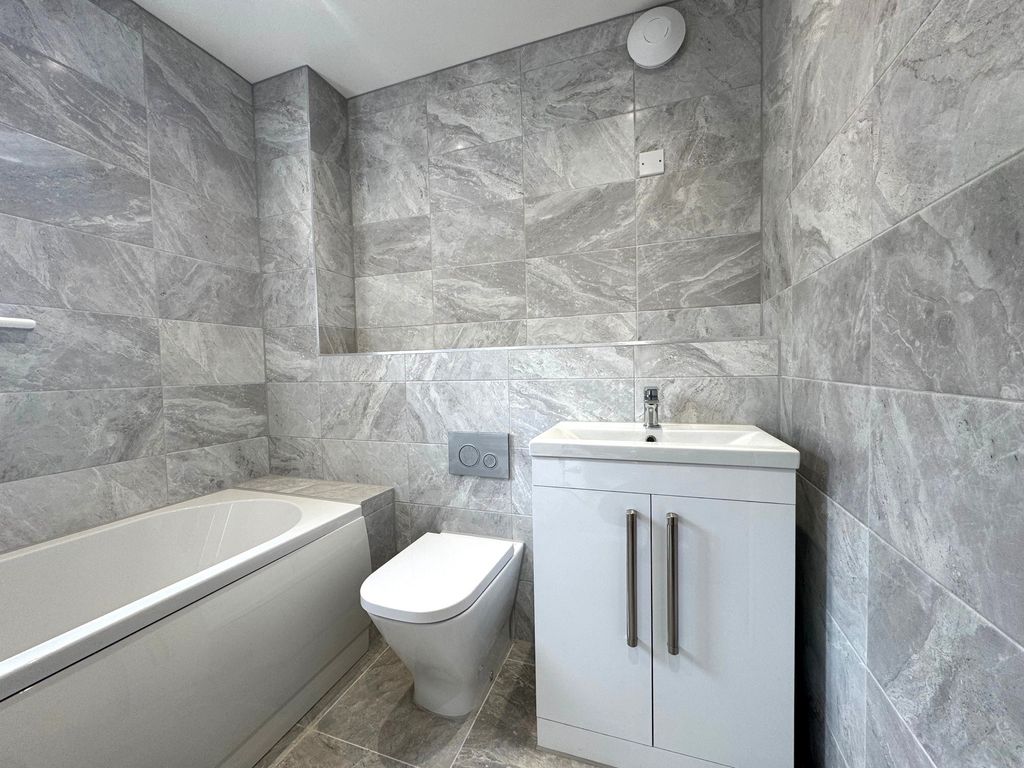 Property photo 3 of 8 Image