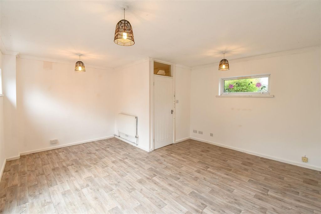 Property photo 3 of 25 Living/Dining Room