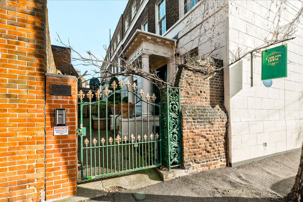 Property photo 2 of 49