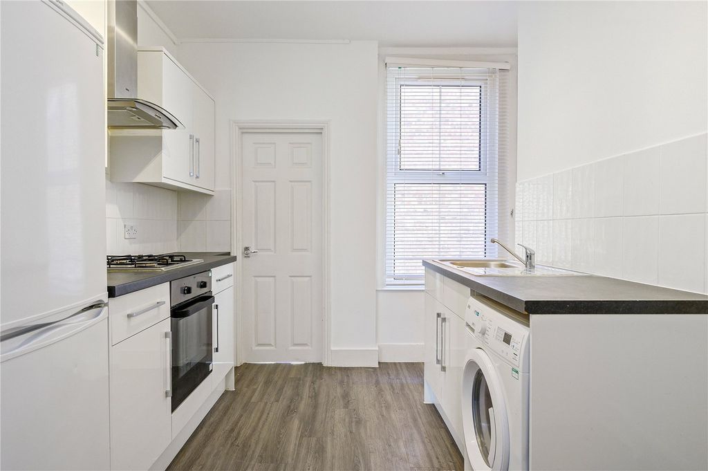 Property photo 2 of 14 Kitchen