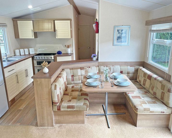 Property photo 3 of 5 Atlas Chorus Dining