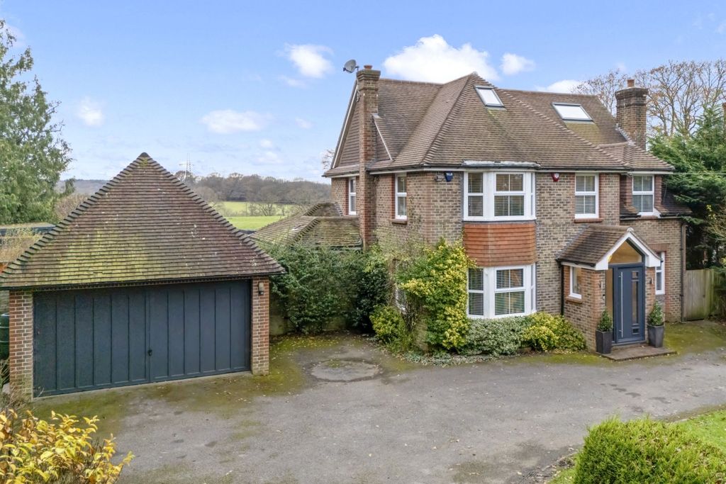 Property photo 1 of 34