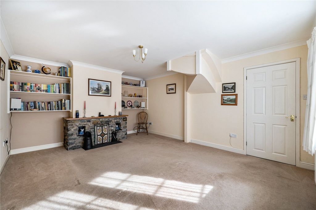 Property photo 3 of 22 Picture No. 15