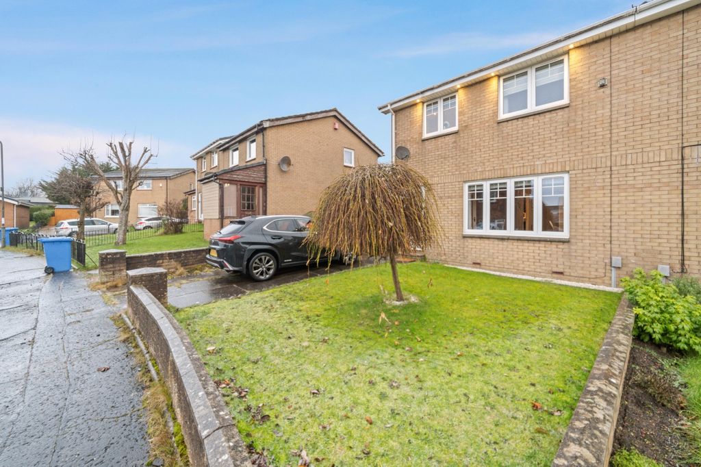 Property photo 2 of 34