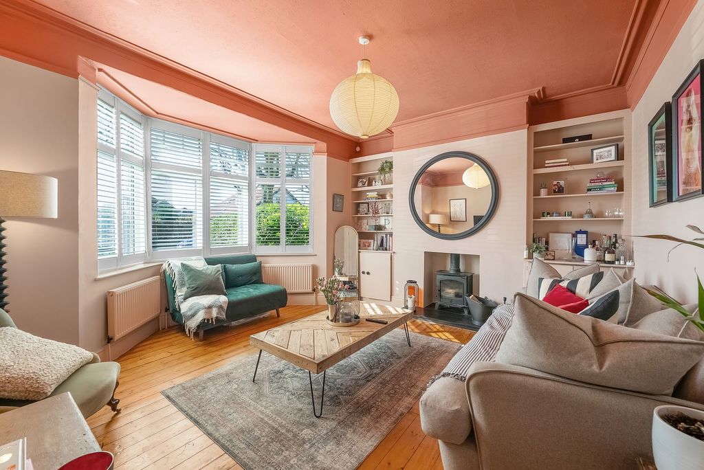Property photo 3 of 17