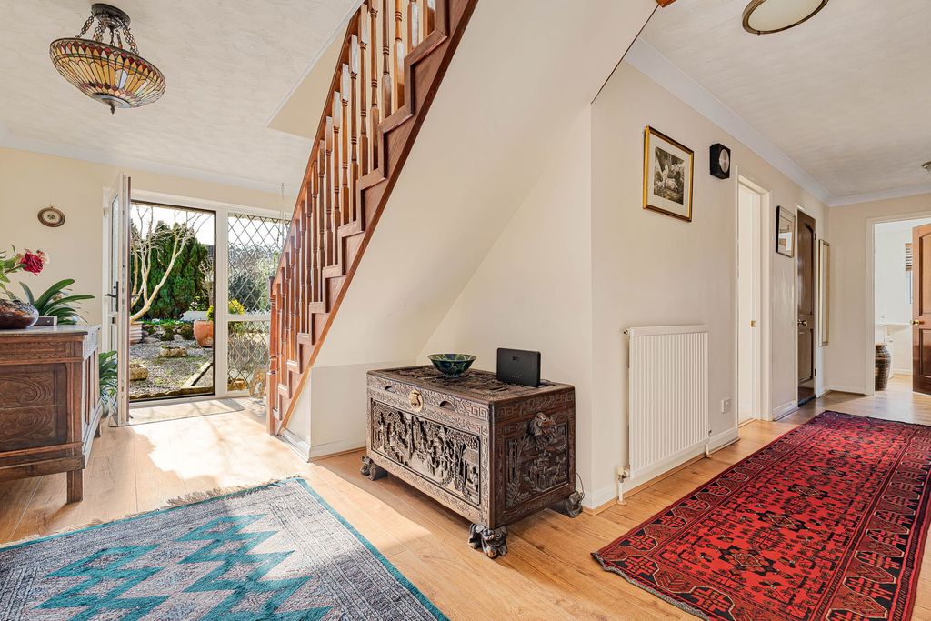 Property photo 2 of 30