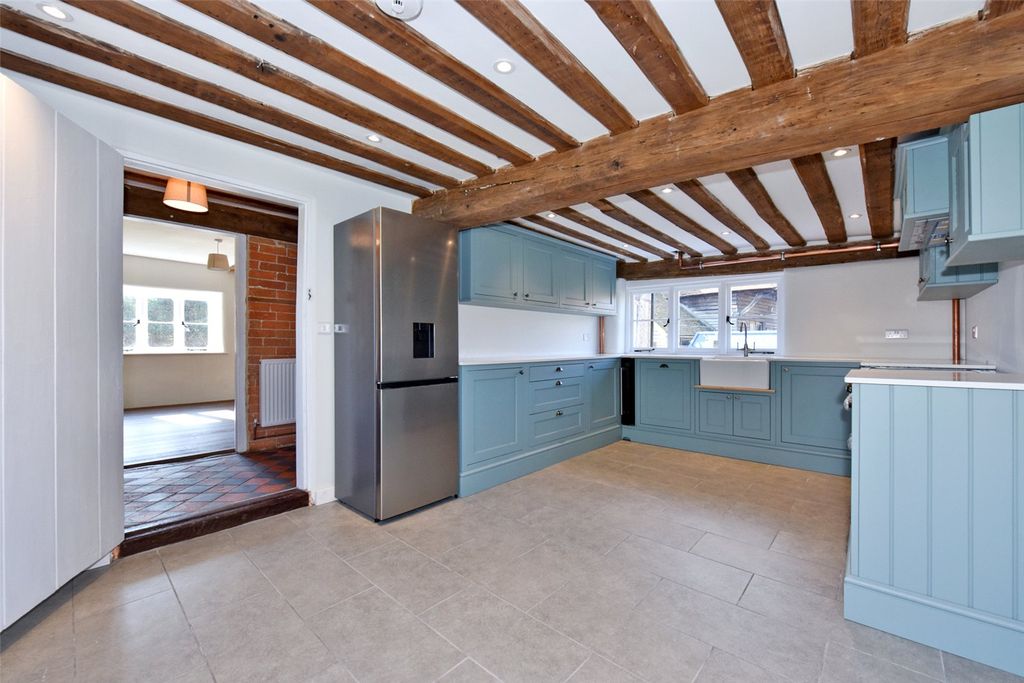 Property photo 3 of 15 Kitchen