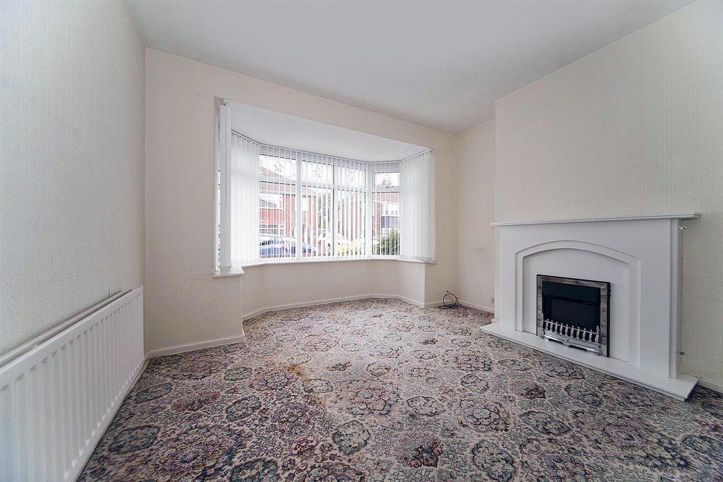Property photo 2 of 31