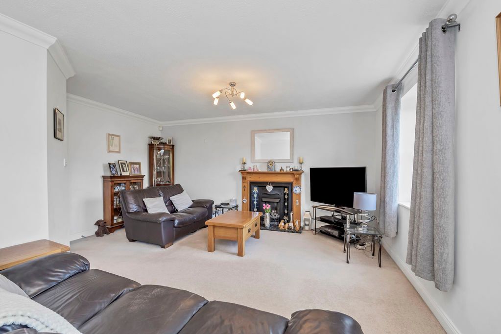 Property photo 3 of 20 Sitting Room