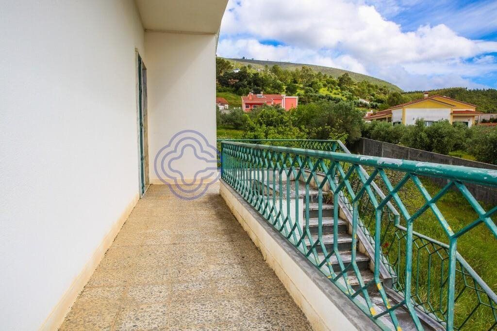 Property photo 3 of 53