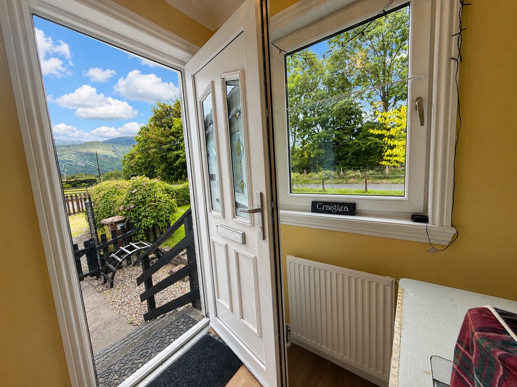 Property photo 3 of 34