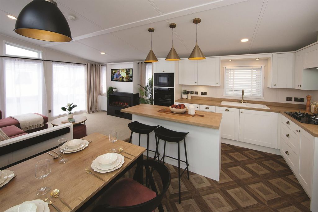 Property photo 2 of 10 Kitchen/Diner/Lounge