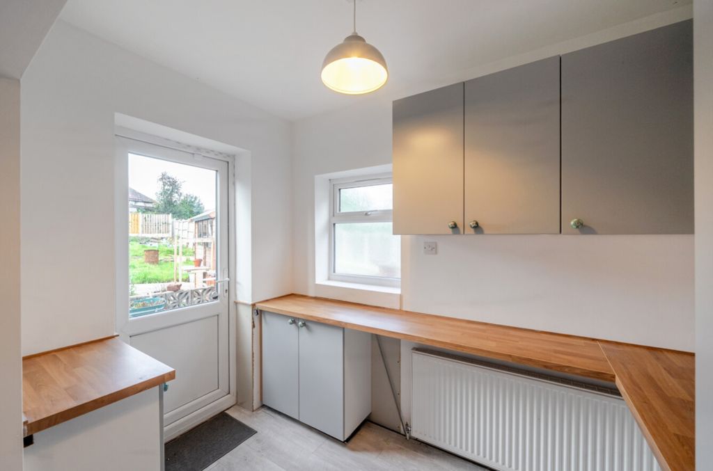Property photo 3 of 15 Sheffields Best Estate Agent