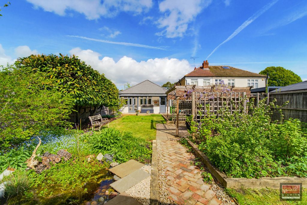 Property photo 3 of 14