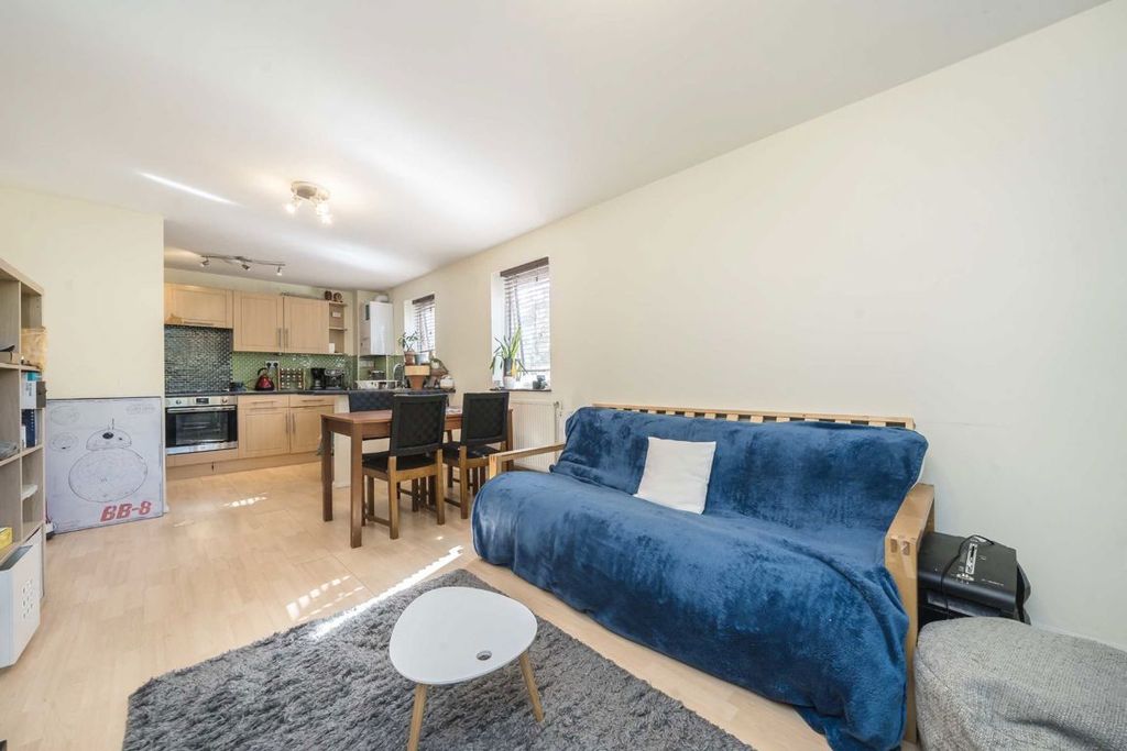 Property photo 2 of 4
