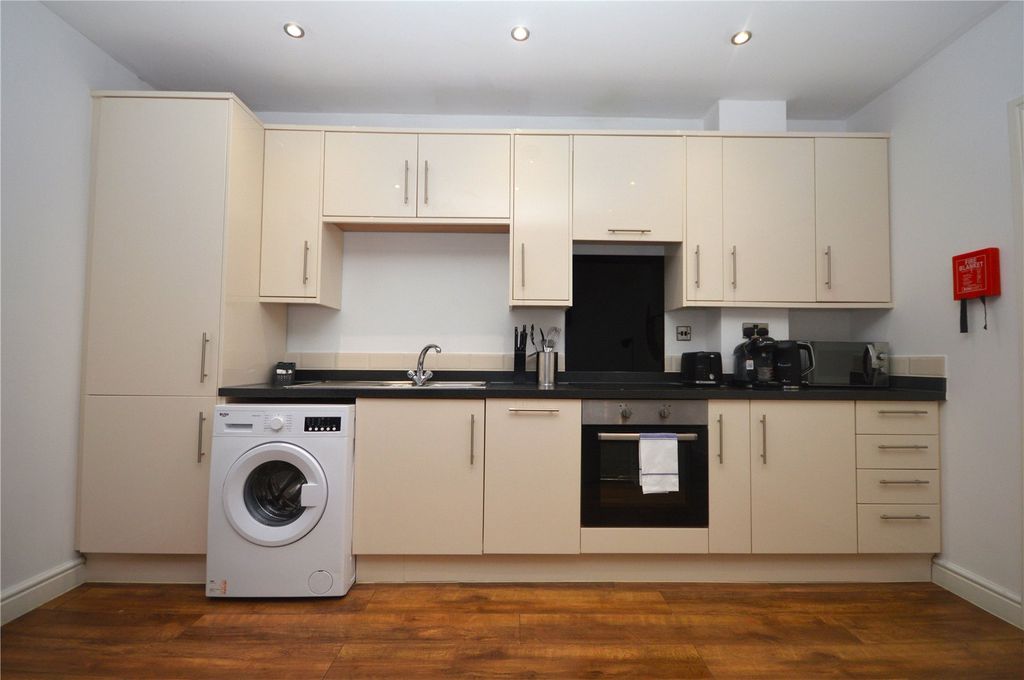 Property photo 3 of 7 Picture No. 08