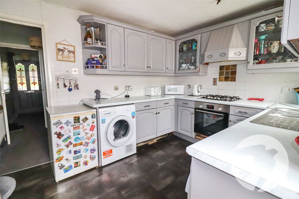 Property photo 2 of 12 Picture No. 16