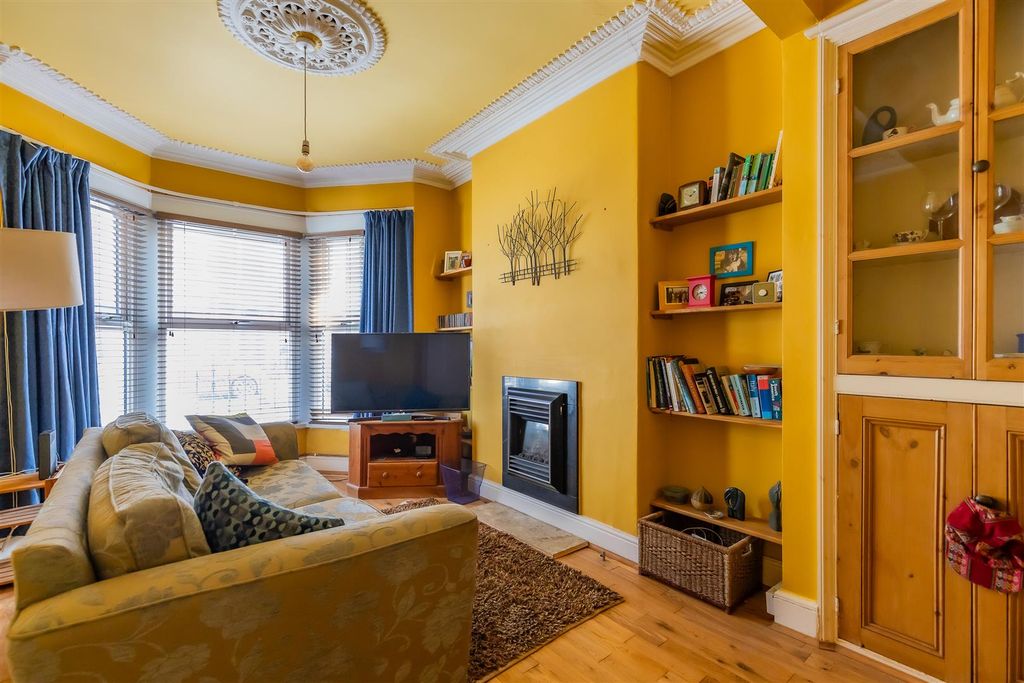 Property photo 3 of 20 71 (9 Of 20).Jpg
